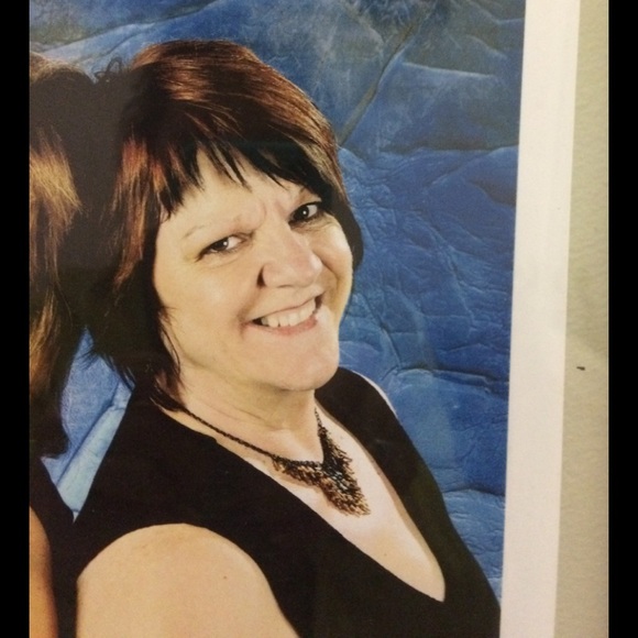 Meet your Posher, Danielle - Picture 1 of 1